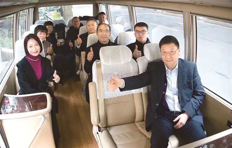 20240306-1-威尼斯87978797循环组织收看第十四届全国人民代表大会第二次会议开幕会.jpg
